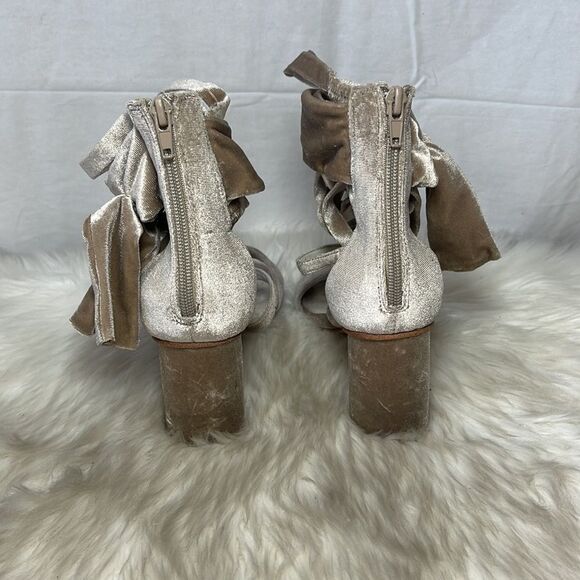 Jeffrey Campbell Faustina Cream Velvet Strappy Heels Sz 8 - Picture 4 of 7